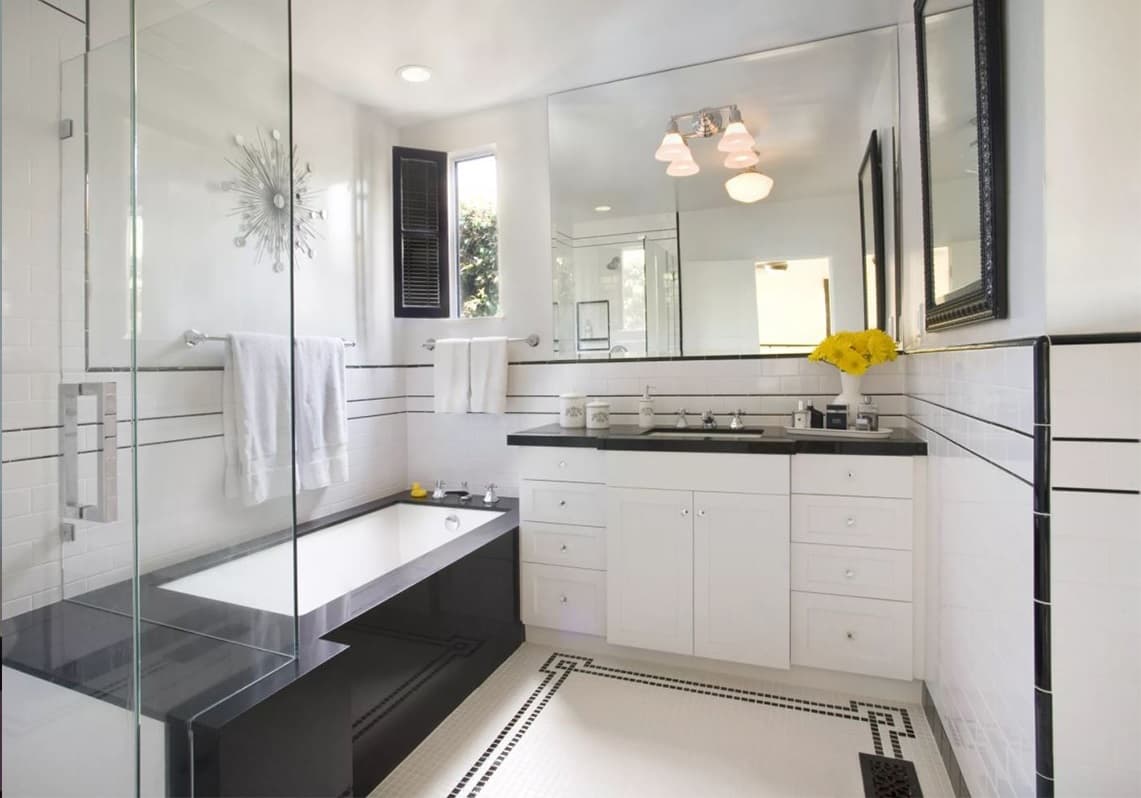 Salle de bain moderne après rénovation