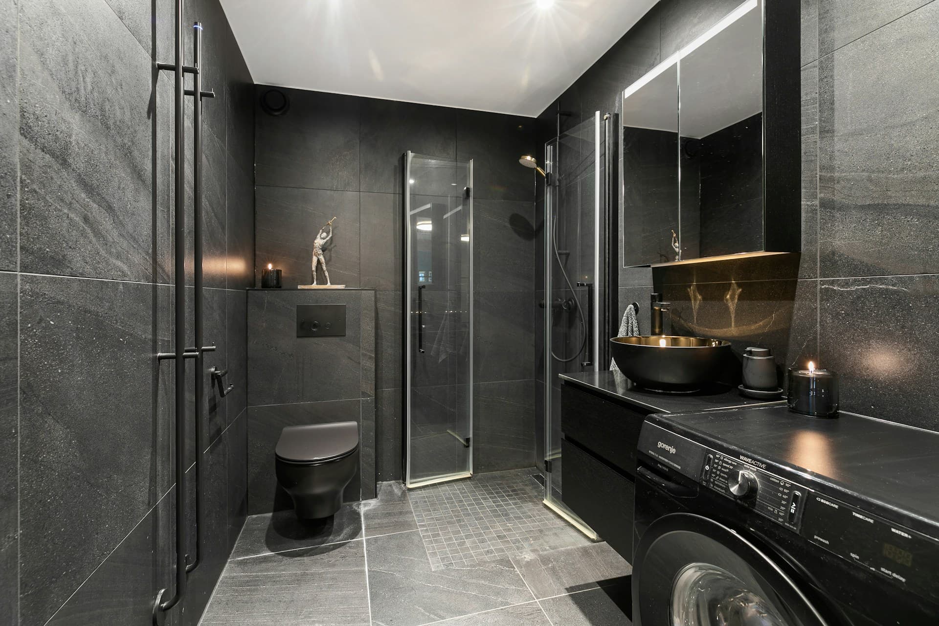 Salle de bain moderne rénovée par Dupont Plomberie